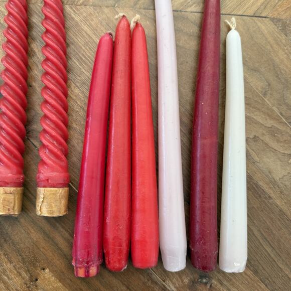 Vintage 1970s Candle Lot 13 Tapers Spirals Tablescapes Holiday Decor Red Green - Picture 3 of 6